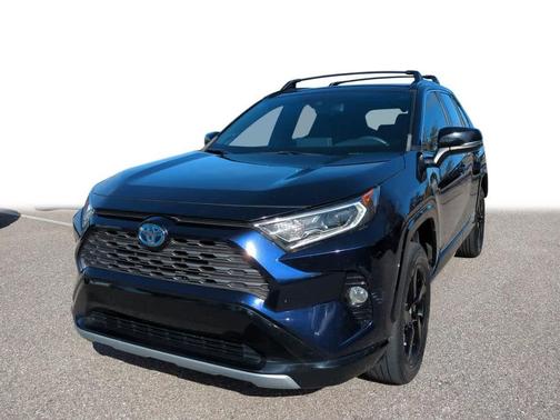 2020 Toyota RAV4 Hybrid SE