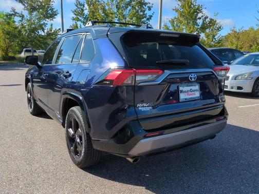 2020 Toyota RAV4 Hybrid SE