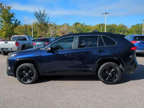 2020 Toyota RAV4 Hybrid SE