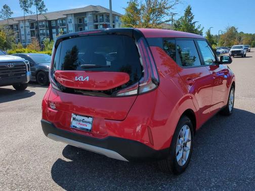 2024 Kia Soul LX