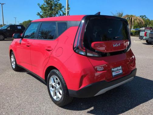2024 Kia Soul LX