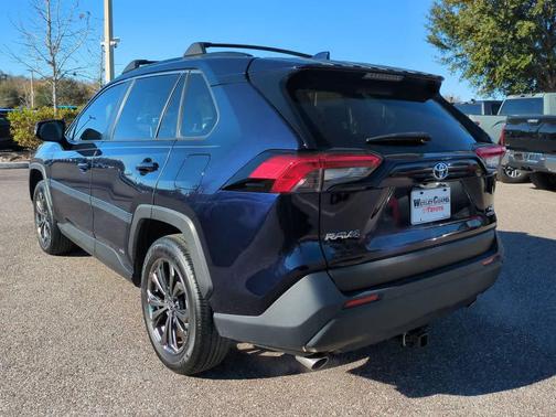 2023 Toyota RAV4 Hybrid XLE Premium