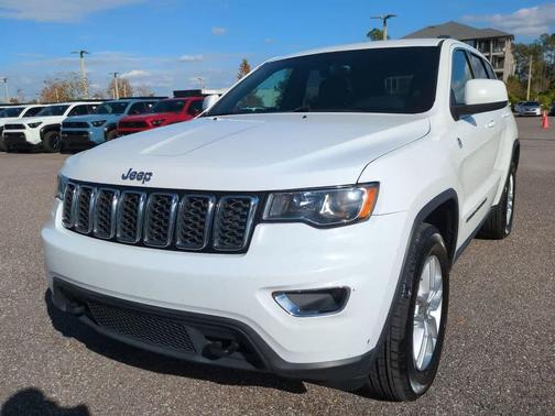 2018 Jeep Grand Cherokee Laredo E