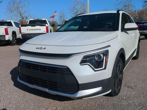 2023 Kia Niro LX
