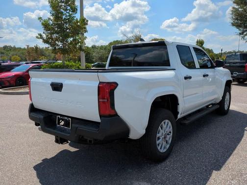 2025 Toyota Tacoma SR