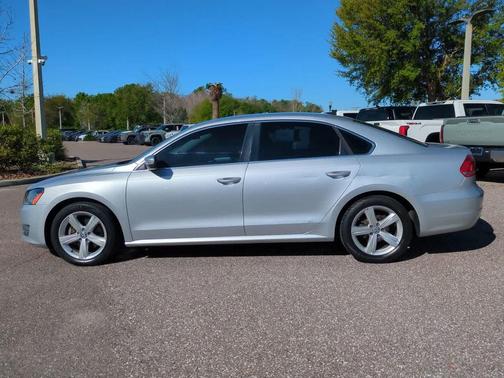 2013 Volkswagen Passat 2.5 SE