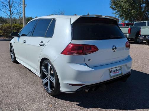 2016 Volkswagen Golf R 4-Door w/DCC & Navigation