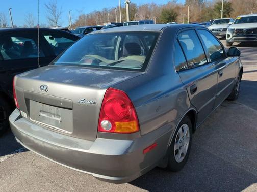 2005 Hyundai Accent GLS