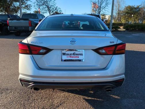 2021 Nissan Altima SR FWD