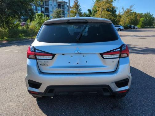 2024 Mitsubishi Outlander Sport SE