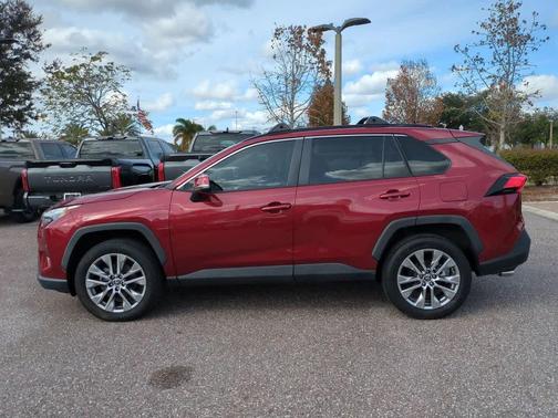 2023 Toyota RAV4 XLE Premium