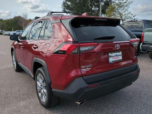 2023 Toyota RAV4 XLE Premium