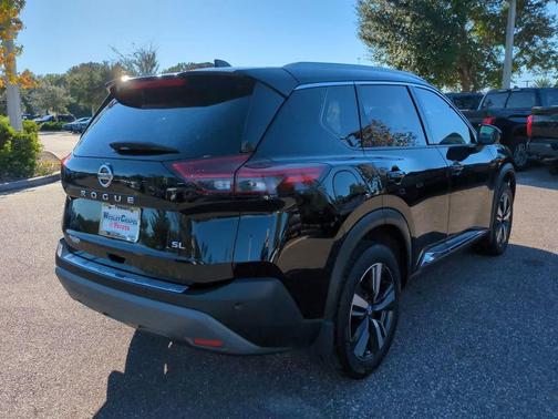 2021 Nissan Rogue SL