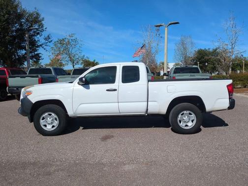 2017 Toyota Tacoma SR