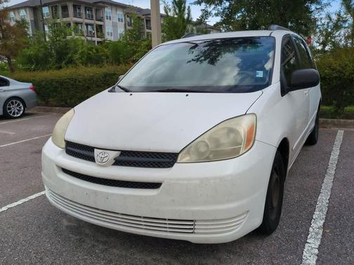 2004 Toyota Sienna LE