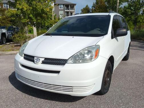 2004 Toyota Sienna LE