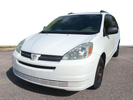 2004 Toyota Sienna LE