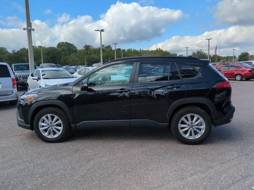 2023 Toyota Corolla Cross LE