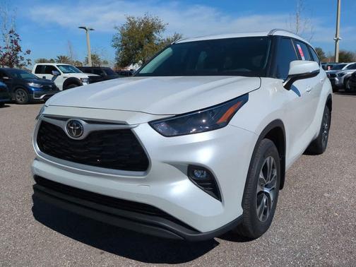 2026 Toyota Highlander XLE