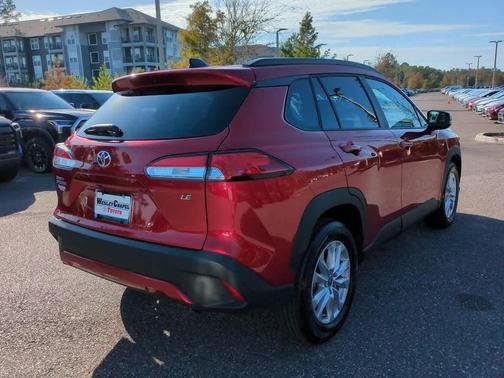 2025 Toyota Corolla Cross LE