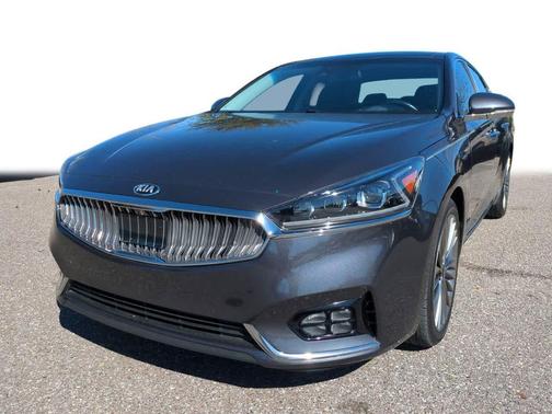 2019 Kia Cadenza Limited