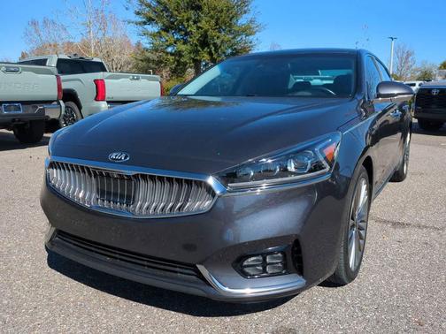 2019 Kia Cadenza Limited