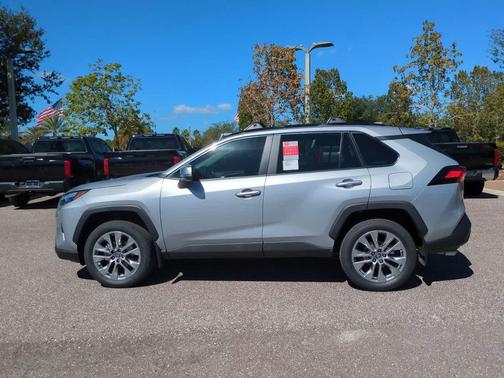 2025 Toyota RAV4 XLE Premium