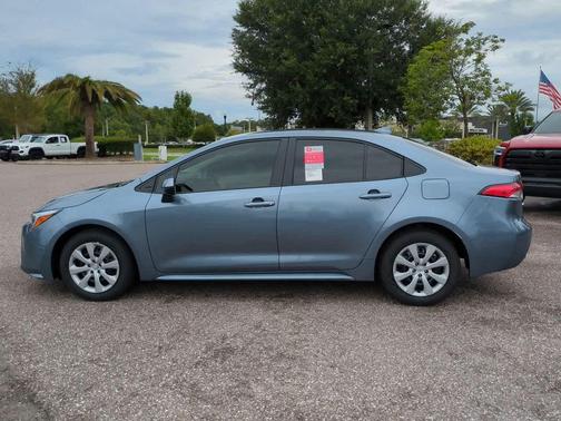 2025 Toyota Corolla Hybrid SE