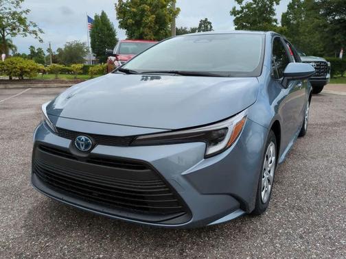 2025 Toyota Corolla Hybrid SE