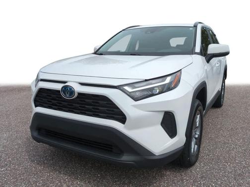 2022 Toyota RAV4 Hybrid XLE
