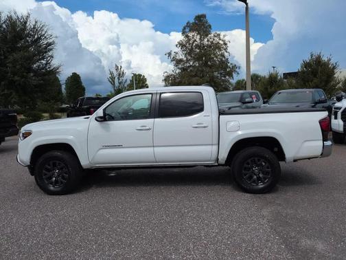 Ice Cap 2023 Toyota Tacoma SR5