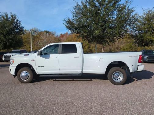 2024 RAM 3500 Big Horn Crew Cab 4x4 8' Box