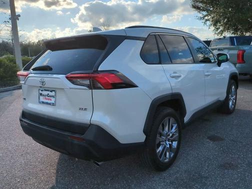 2021 Toyota RAV4 XLE Premium