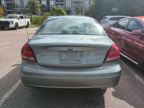 2007 Ford Taurus SE