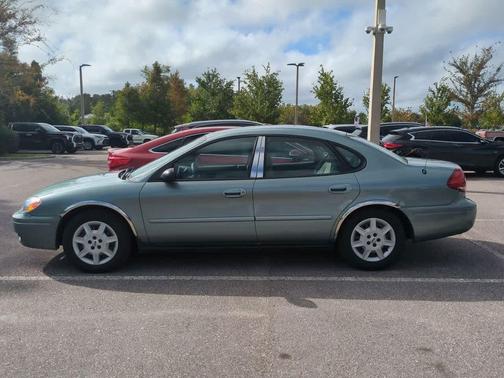 2007 Ford Taurus SE