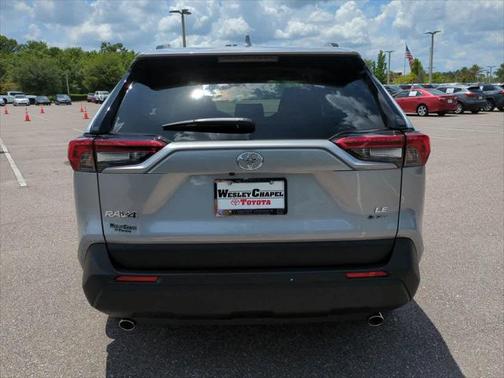 2025 Toyota RAV4 Hybrid LE