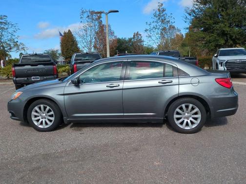 2013 Chrysler 200 Touring