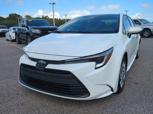 2025 Toyota Corolla Hybrid LE
