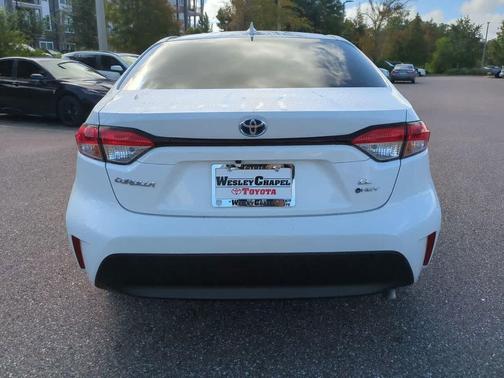 2025 Toyota Corolla Hybrid LE