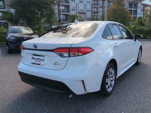 2025 Toyota Corolla Hybrid LE