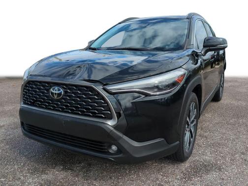 2022 Toyota Corolla Cross XLE