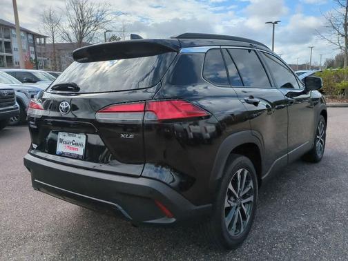 2022 Toyota Corolla Cross XLE