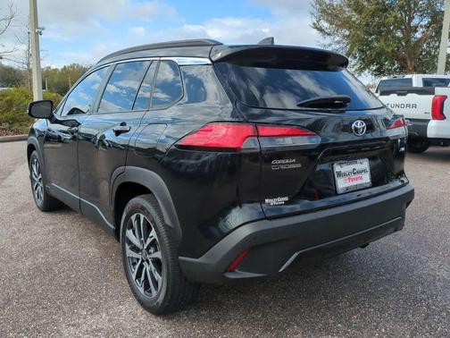 2022 Toyota Corolla Cross XLE