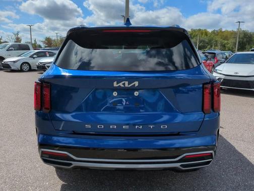 2022 Kia Sorento S