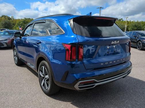 2022 Kia Sorento S