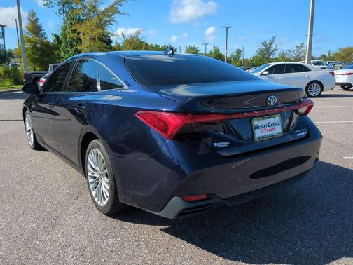 2021 Toyota Avalon Hybrid Limited
