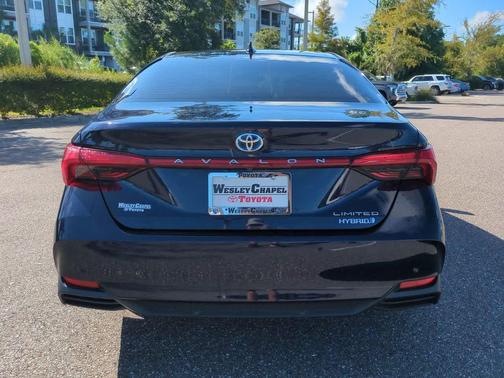 2021 Toyota Avalon Hybrid Limited