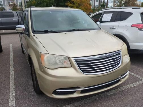 2011 Chrysler Town & Country Touring-L