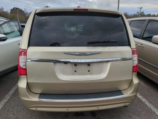2011 Chrysler Town & Country Touring-L
