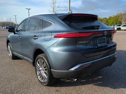 2023 Toyota Venza XLE